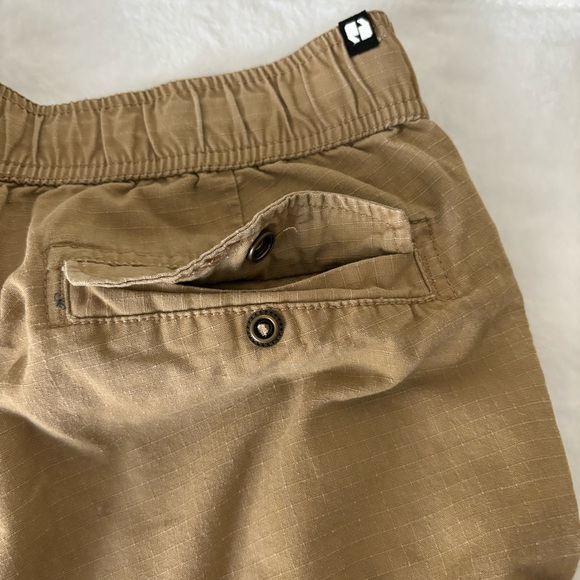 Men's Cargo Shorts, size M, Tan - Picture 4 of 10